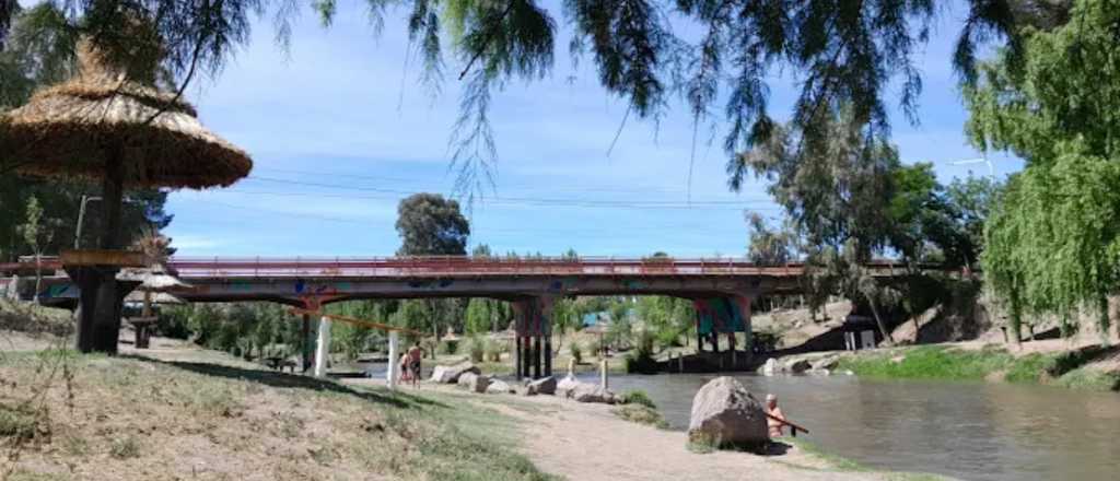 La playa de ensueño a orillas del río Atuel