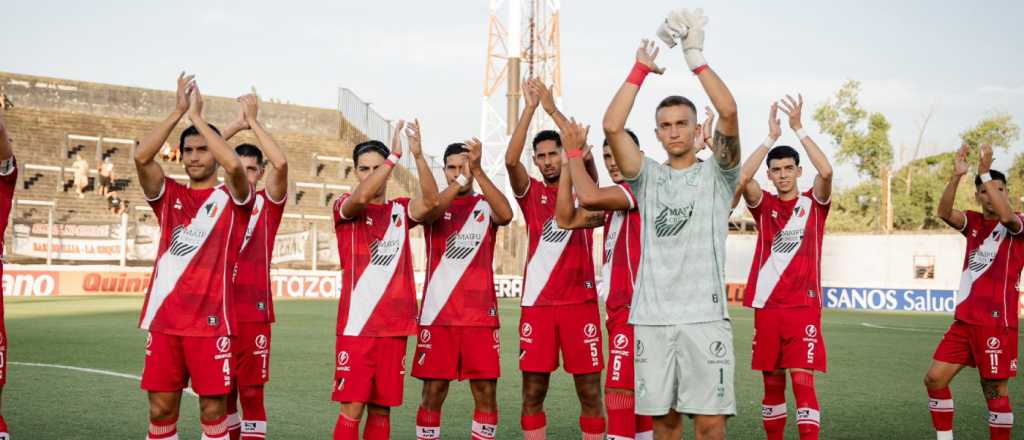 Maipú perdió con Riestra y quedó eliminado en su debut