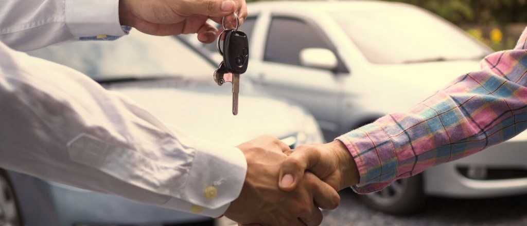 Robo en Tunuy&aacute;n: pidi&oacute; probar el auto que iba a comprar y nunca volvi&oacute;