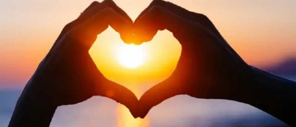 Ciudad celebra el Mes del Amor con música, poesía y vino