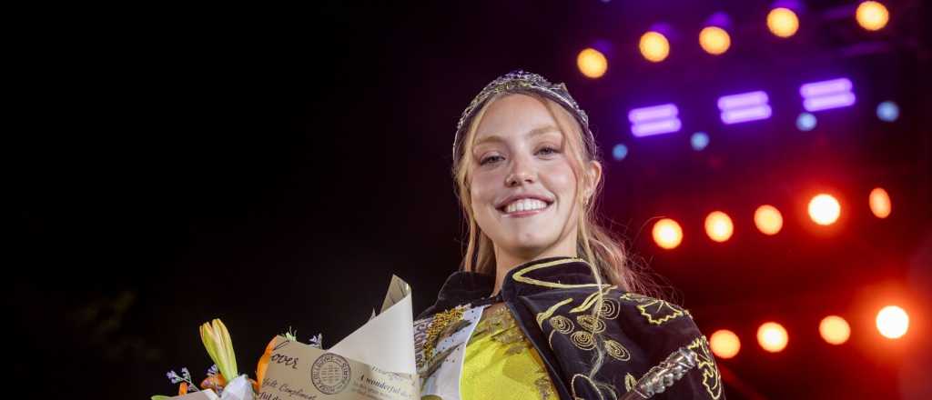 Entre paletas y vocación de servicio: ella es María Celeste, nueva reina de Ciudad