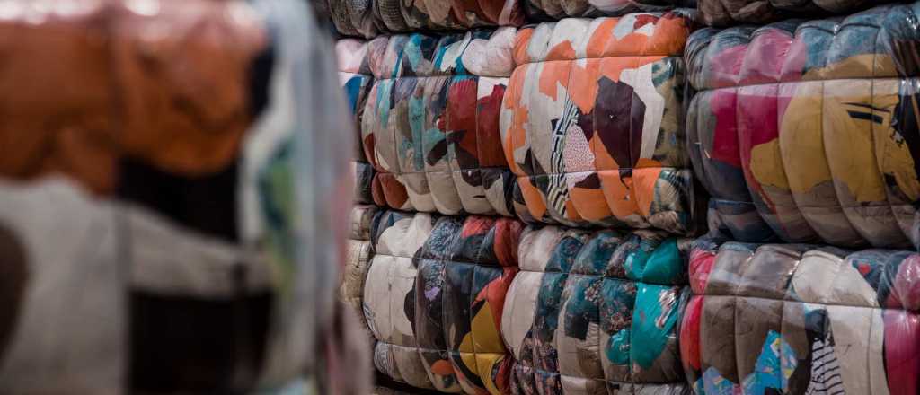 El boom de los fardos de ropa en Mendoza: cuánto sale el kilo