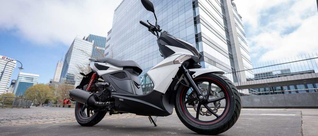 Kymco suma un scooter con ADN deportivo al mercado argentino