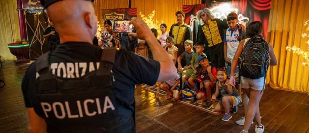 Por qu&eacute; ni&ntilde;os de un merendero de Guaymall&eacute;n fueron con la Polic&iacute;a al Circo Rodas 