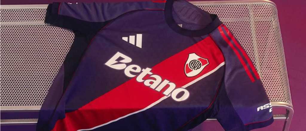 Escándalo en River: ¿por qué esconde su nueva camiseta?