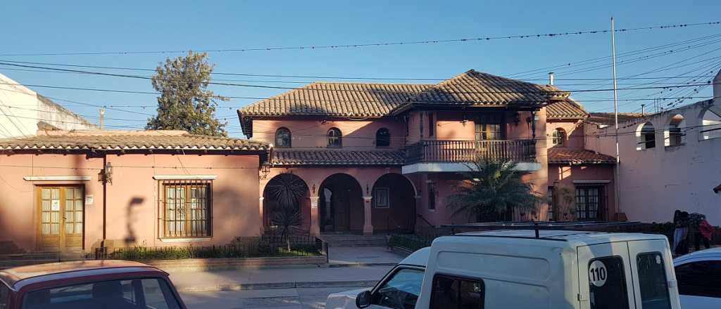 Video: habr&iacute;an hecho brujer&iacute;a en un municipio y lo exorcizaron "por las dudas"