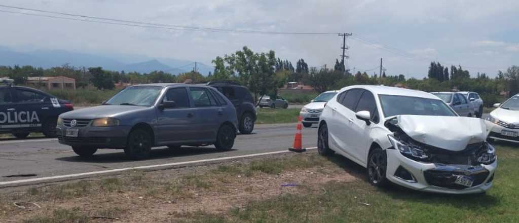 Chocaron tres veh&iacute;culos en el Acceso Sur y dos conductores huyeron