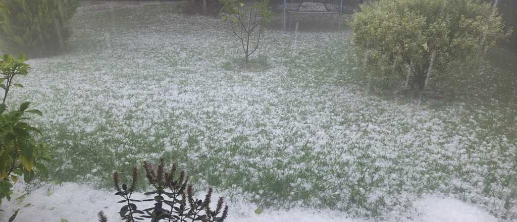 Fotos y video: el granizo castig&oacute; al sur provincial