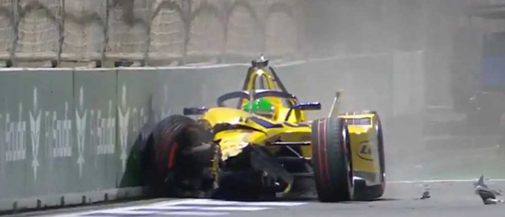 Polémica en la Fórmula E tras el fuerte choque de una influencer en Jeddah