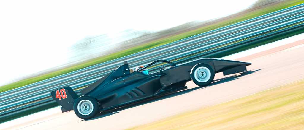 El mendocino Campione comenzó sus primeros tests en un Fórmula 4