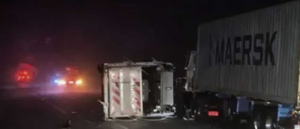 Más de 10 camiones volcados por un fuerte temporal de granizo y viento