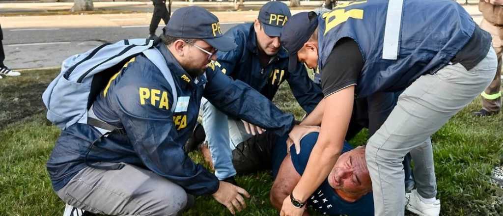 Al menos 12 detenidos alrededor del Congreso durante las protestas