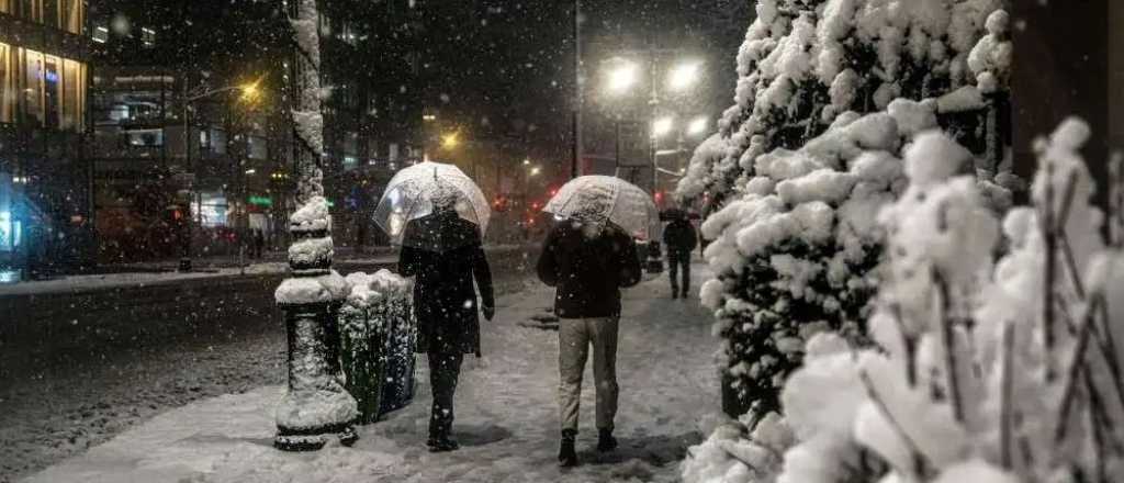 Toque de queda en New York por tormentas de nieve