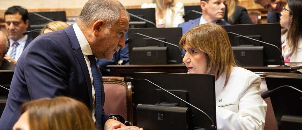 Luis Juez dej&oacute; el Frente C&iacute;vico y ahora es oficialmente libertario