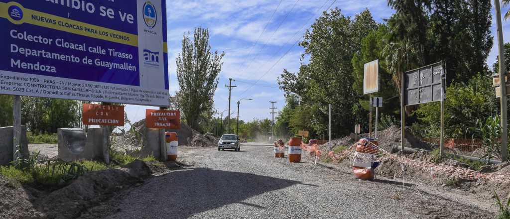 Habilitan cruce en Tirasso y Profesor Mathus por obras en Guaymall&eacute;n