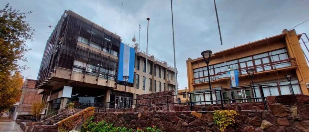 Renunci&oacute; todo el gabinete de un intendente mendocino