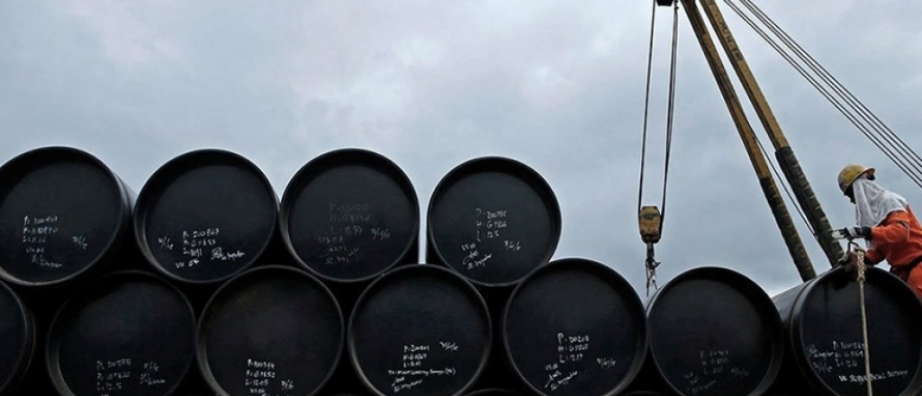 Conflicto en Medio Oriente: afirman que el barril de petróleo podría llegar a U$D100