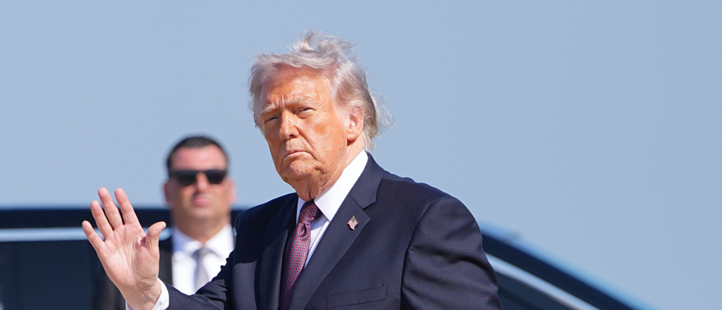 Trump espera lograr una transici&oacute;n "a lo Venezuela" en Ir&aacute;n