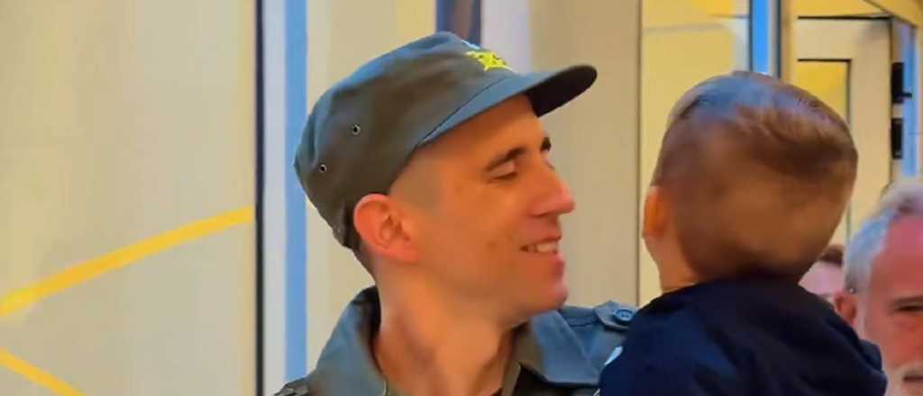 Video: los momentos m&aacute;s emotivos del reencuentro de Nahuel Gallo con su familia