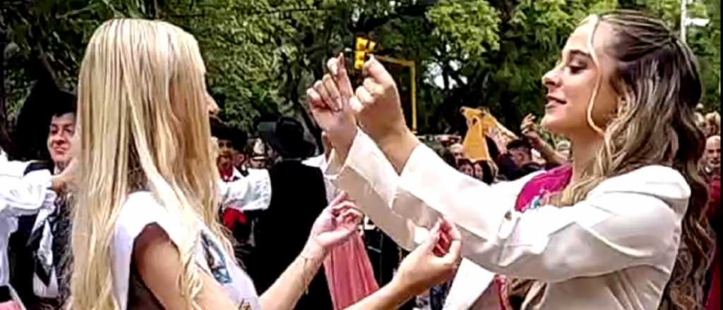 Video: así fue el pintoresco baile de las reinas en La Peatonal