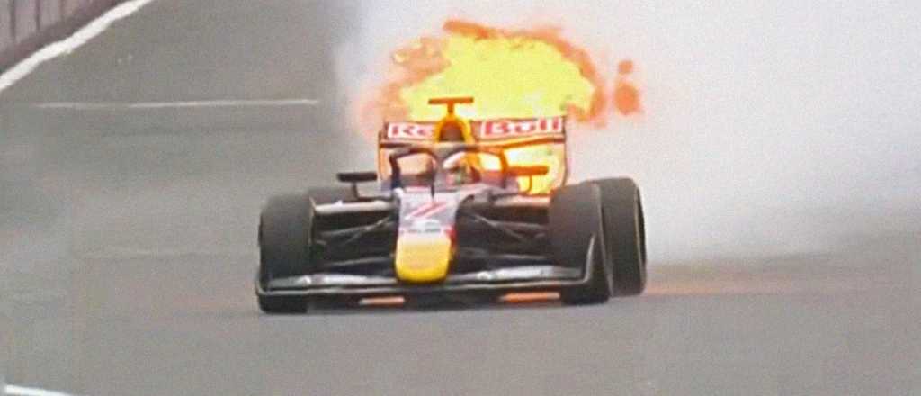 Video: el auto de Mattia Colnaghi se incendi&oacute; en las pr&aacute;cticas libres