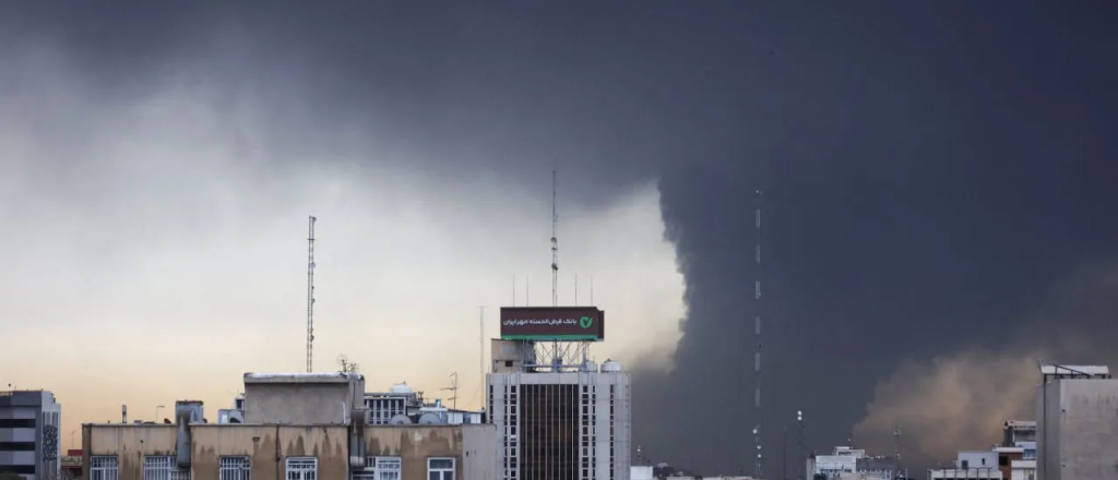 Emiratos &Aacute;rabes lanza su primer ataque contra Ir&aacute;n