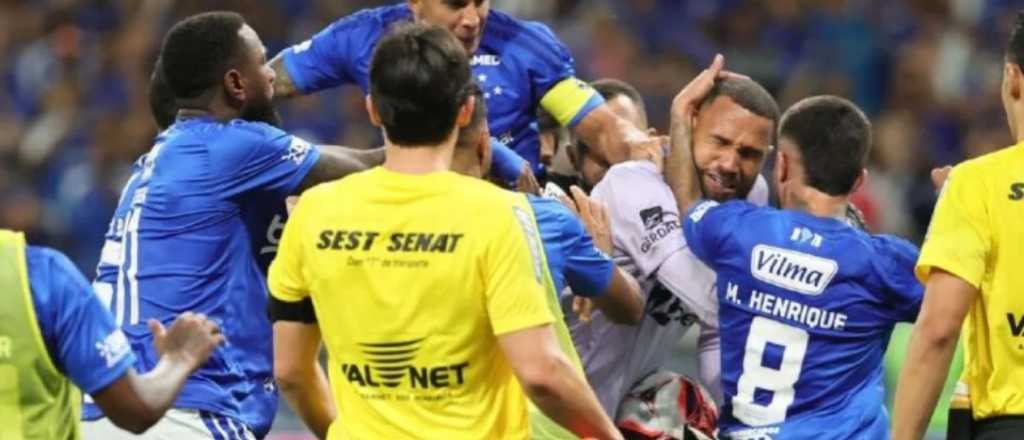 A trompada limpia: esc&aacute;ndalo en la final del Campeonato Mineiro