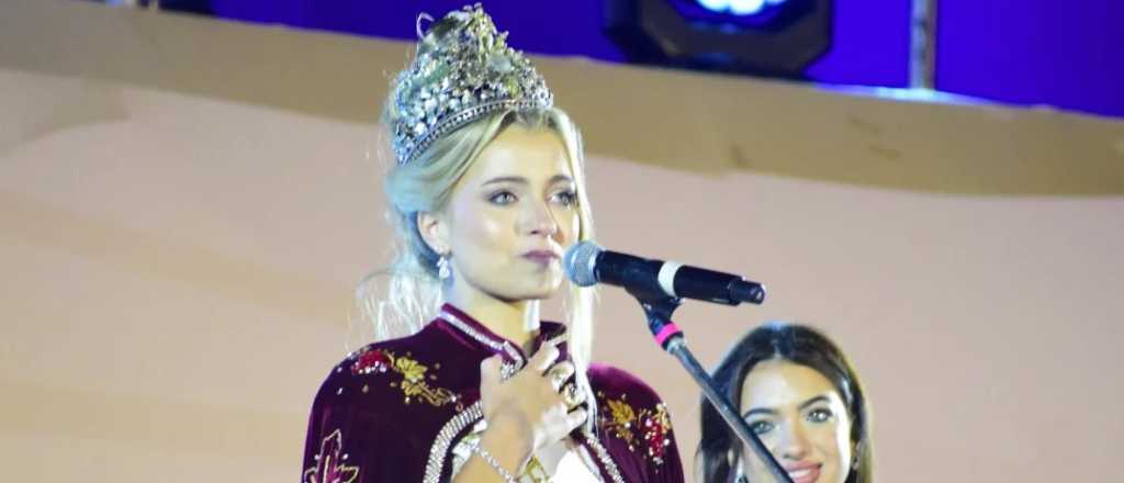 El festejo de Emir Félix por la coronación de Azul Antolinez