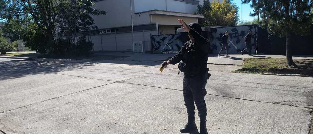 En Malarg&uuml;e hicieron la primera intervenci&oacute;n preventiva con Taser 7