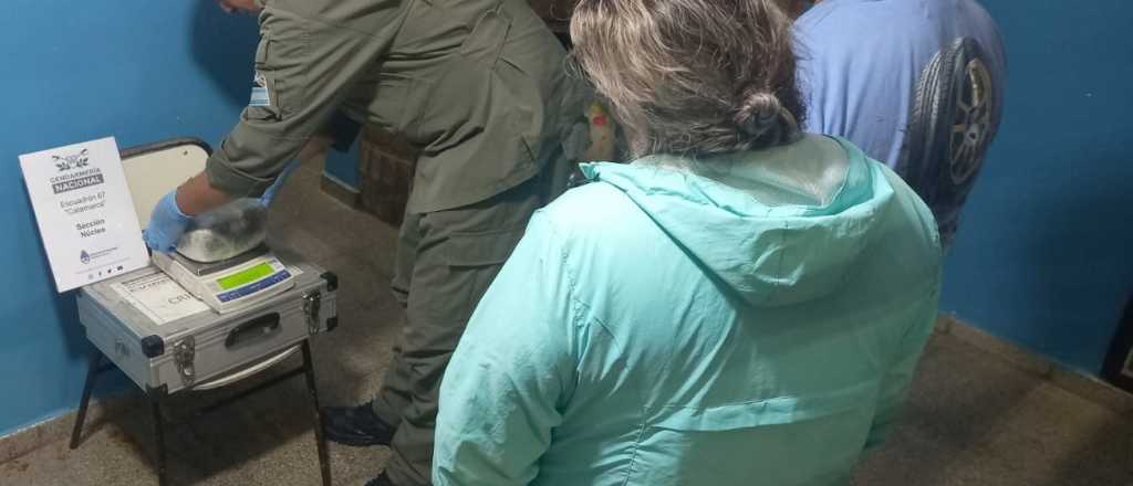 Encontraron 4 kilos de marihuana en el baño de un colectivo que venía a Mendoza