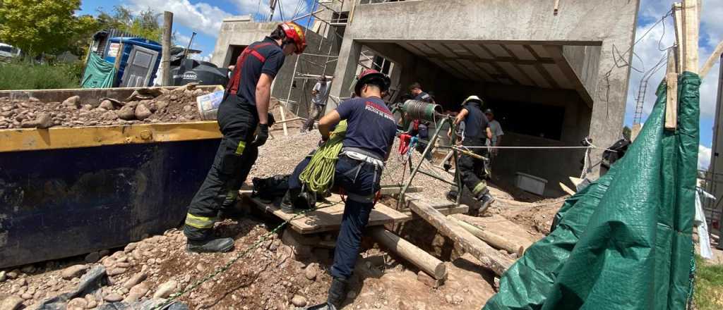 Un obrero cay&oacute; a un pozo de 8 metros en un barrio privado de Luj&aacute;n de Cuyo