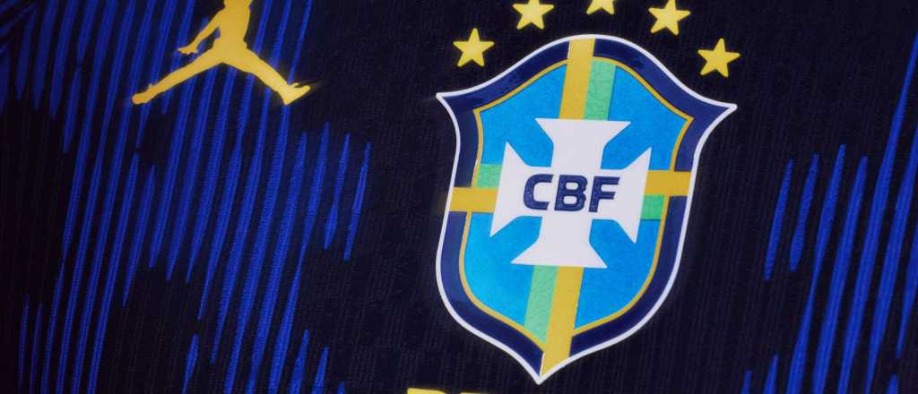 Tras la pol&eacute;mica, Brasil cambi&oacute; el color y present&oacute; su camiseta suplente