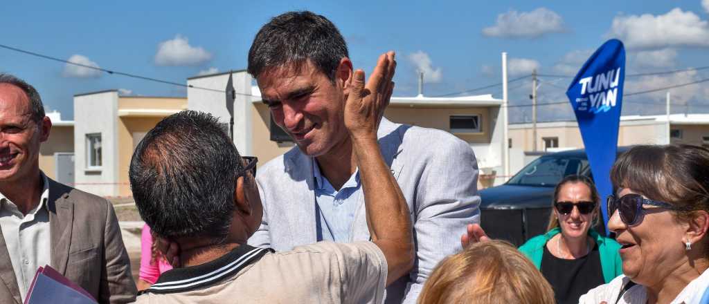 Andraos entregó la primera etapa de un barrio que tendrá 300 casas