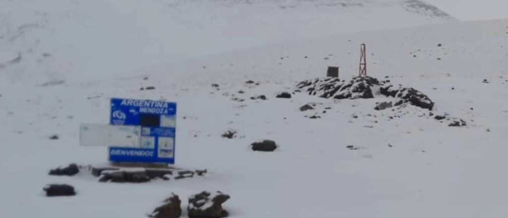 Impactante postal de nieve en el Paso Pehuenche
