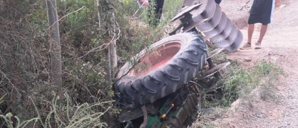 Un hombre result&oacute; herido al volcar su tractor y caer a un canal en Lavalle