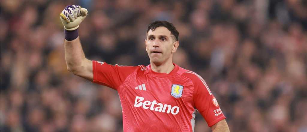 Video: el pase espectacular del Dibu que termin&oacute; en gol en el triunfo de Aston Villa