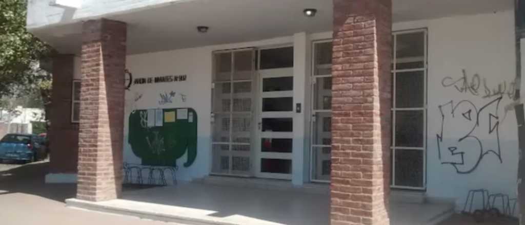 Denunciaron que una mamá de un jardín robó la plata de las camperas