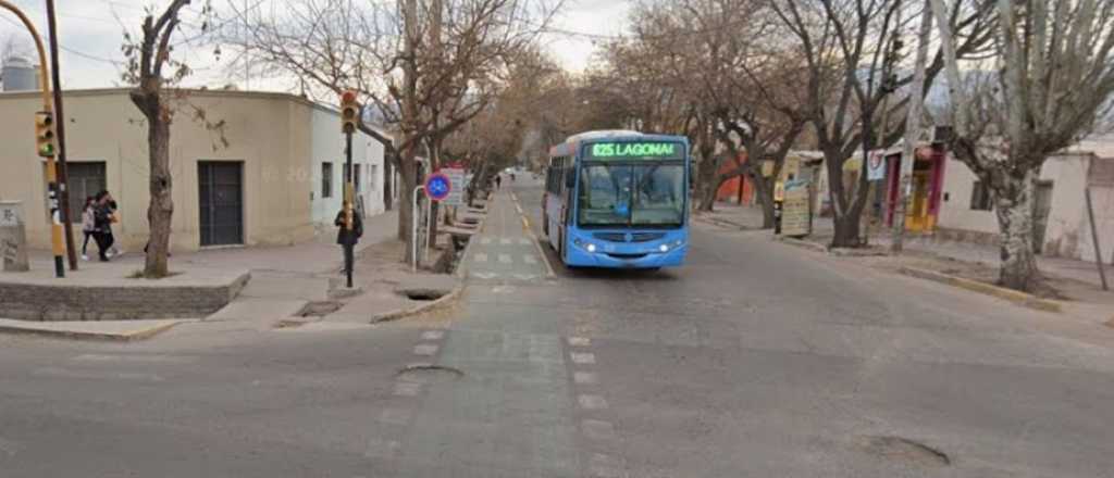 Asaltaron a un hombre cuando esperaba el colectivo en Las Heras
