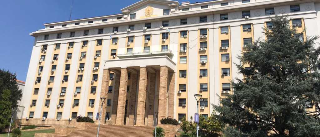 Despidos a empleados de la DGE y celadores por faltar al trabajo