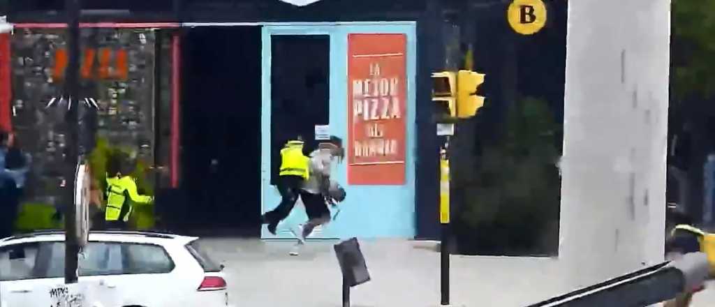 Video: con un tackle detuvieron a un ladr&oacute;n en el Centro