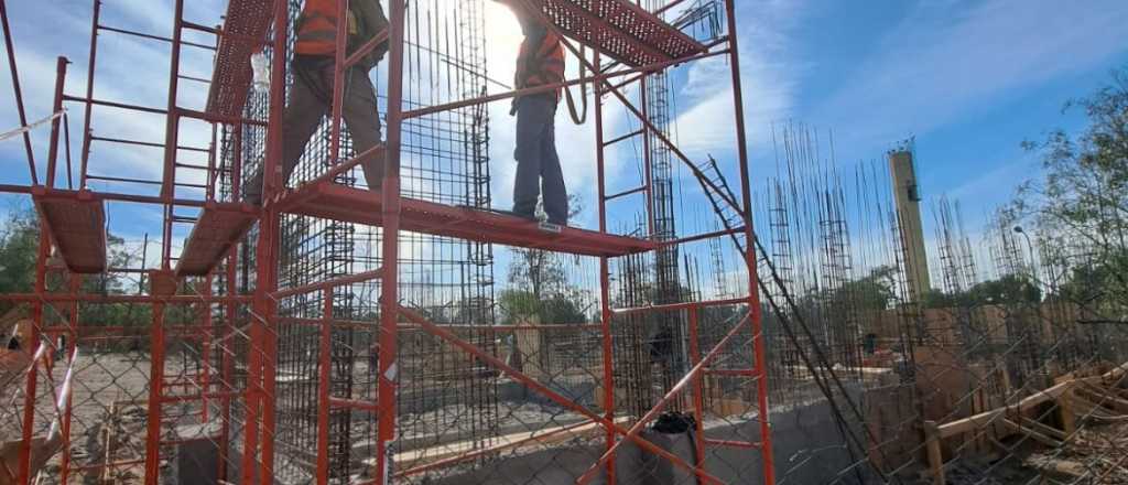 Un hombre se encuentra grave tras caer de un andamio en Godoy Cruz