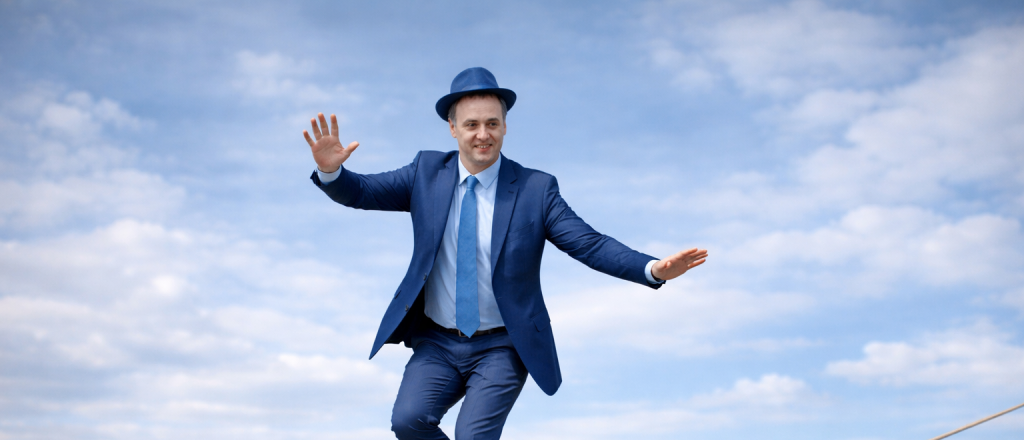 Adorni, el equilibrista: solo se trata de seguir