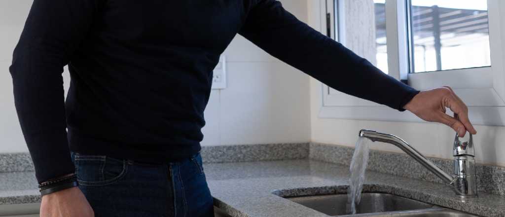 Corte de agua en Mendoza: qu&eacute; zonas siguen sin servicio