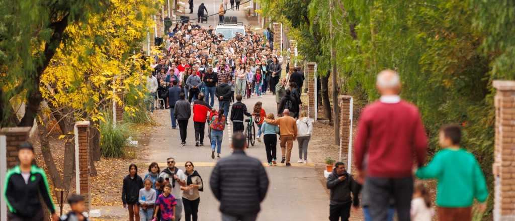 Semana Santa en Maipú: el Cristo de las Viñas recibe el Vía Crucis