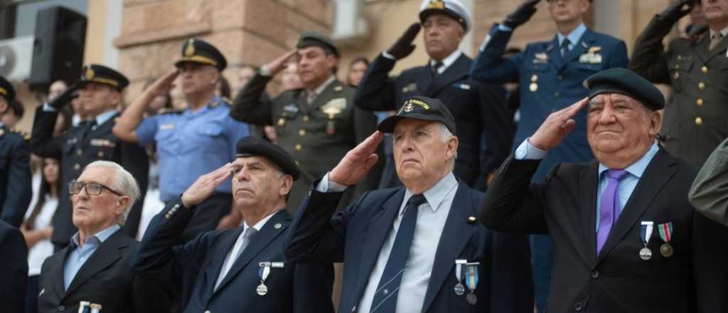 Mendoza conmemoró los 44 años de Malvinas en Casa de Gobierno