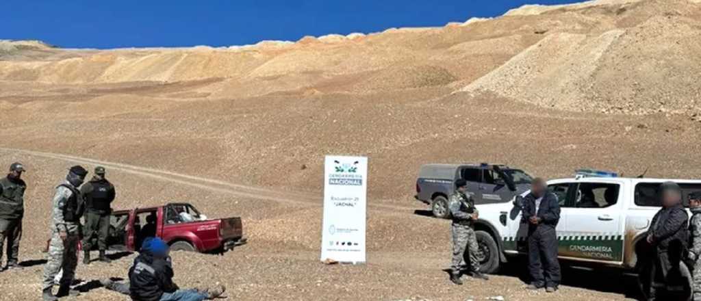 Detuvieron a cuatro chilenos por robar oro en una mina de San Juan