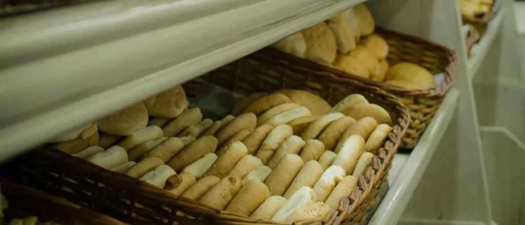Consumo en baja y costos en alza: la mirada de un panadero en Semana Santa