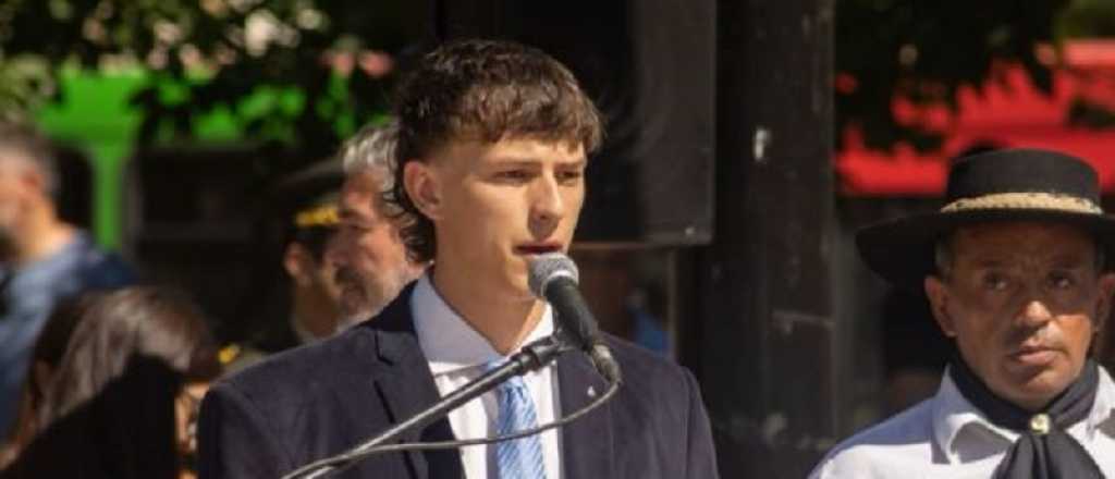 J&oacute;venes por Malvinas conmemor&oacute; el 2 de abril en la Plaza San Mart&iacute;n