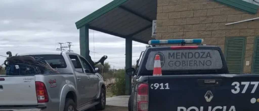 Un sanjuanino fue detenido en Mendoza con un arma y millones de pesos