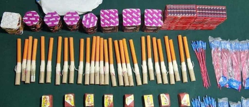 Arrestaron a un comerciante de Chile que ingres&oacute; pirotecnia desde Mendoza